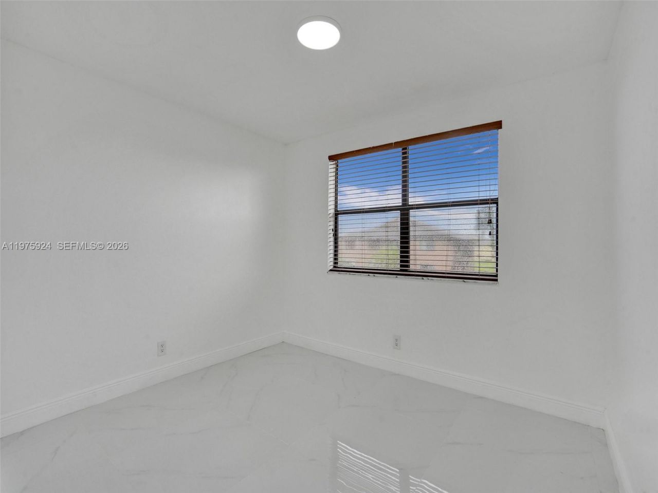 10051 Winding Lake Rd, Unit 201, Sunrise, FL 33351 Photo