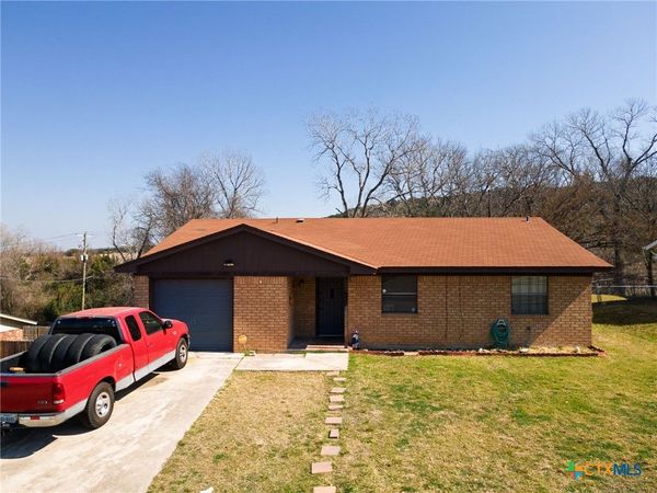 930 Dryden Avenue , Copperas Cove, TX 76522