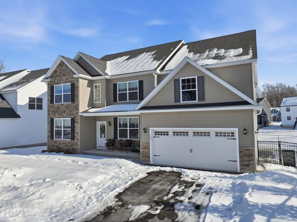 25 Timber Creek Drive, Ballston Lake, NY 12019