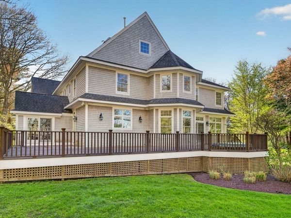 1 Puddingstone Cir, Westport, MA 02790