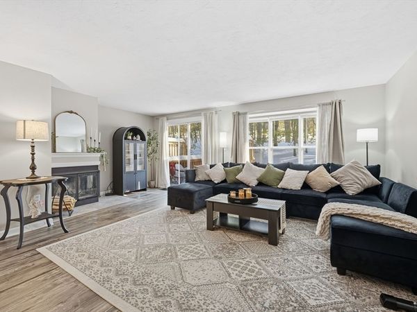 19 Thayer Pond Dr, Unit 3, Oxford, MA 01537