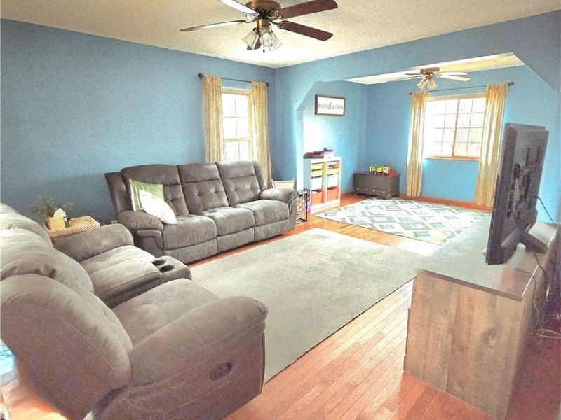 1317 19 Street, Vienna, WV 26105 Photo 4