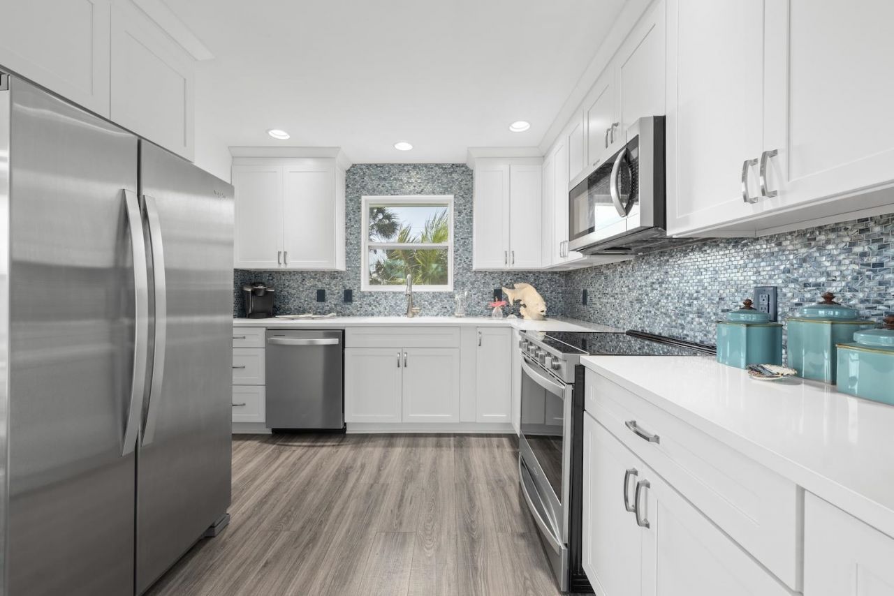 6093 Henderson Road, Sanibel, FL 33957 Photo