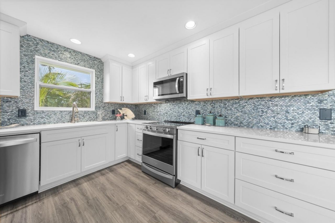 6093 Henderson Road, Sanibel, FL 33957 Photo