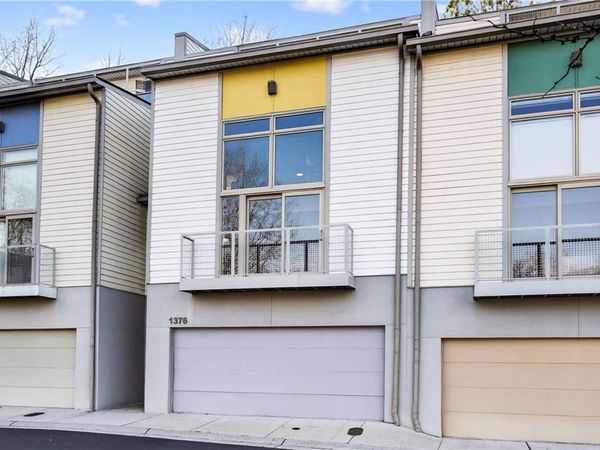 1376 Stirling Circle NW , Atlanta, GA 30318