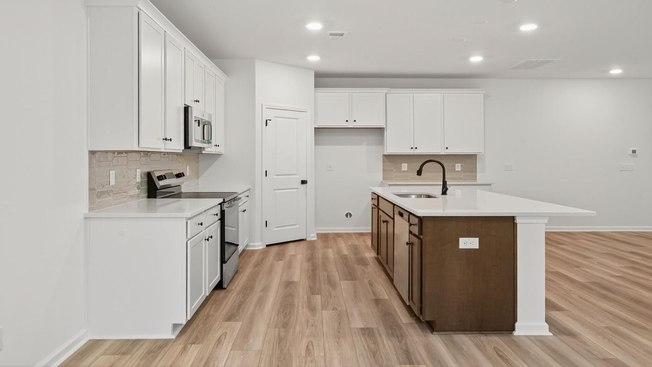 456 Cadbury Loop Photo 11