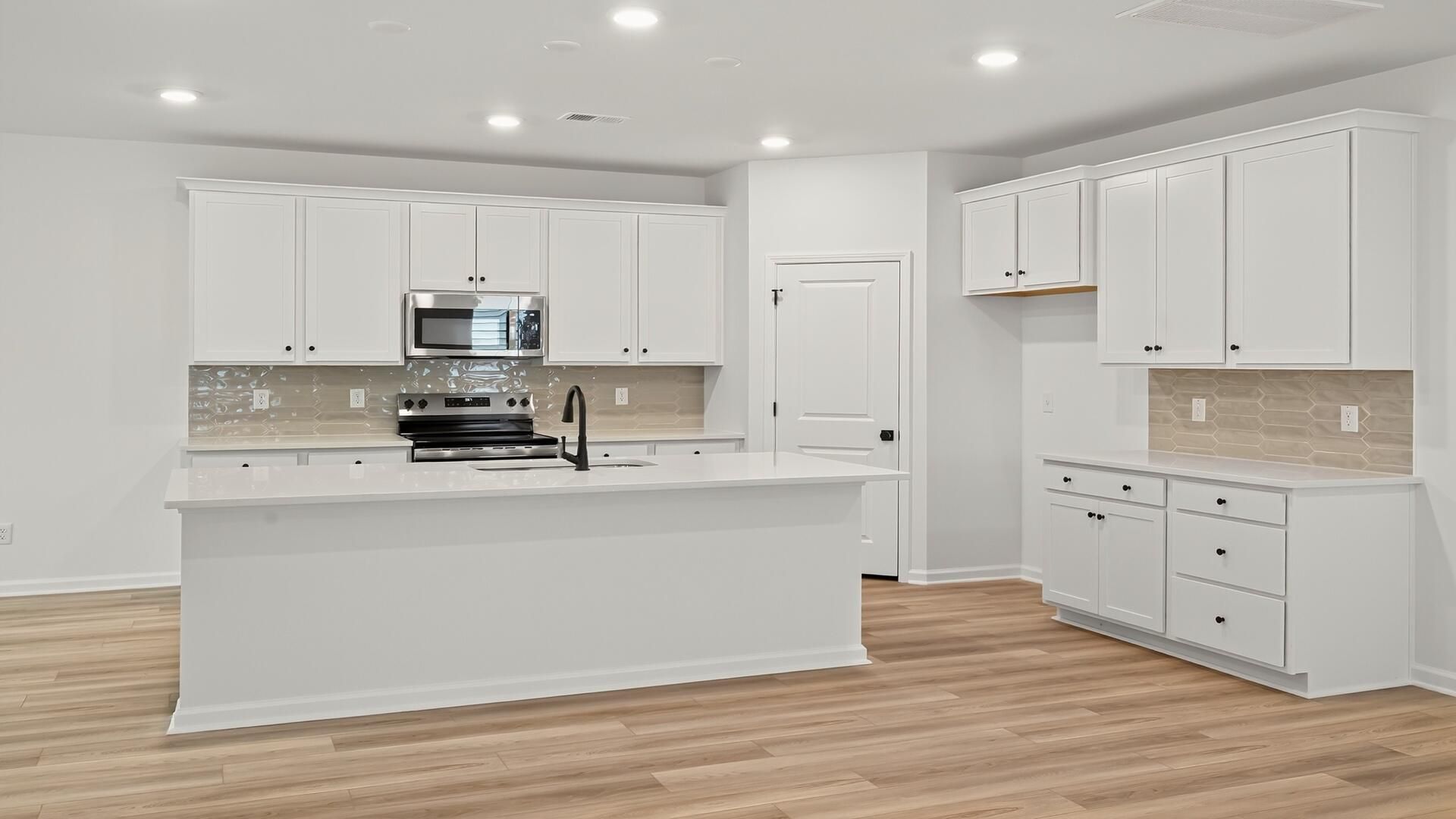 456 Cadbury Loop Photo 12