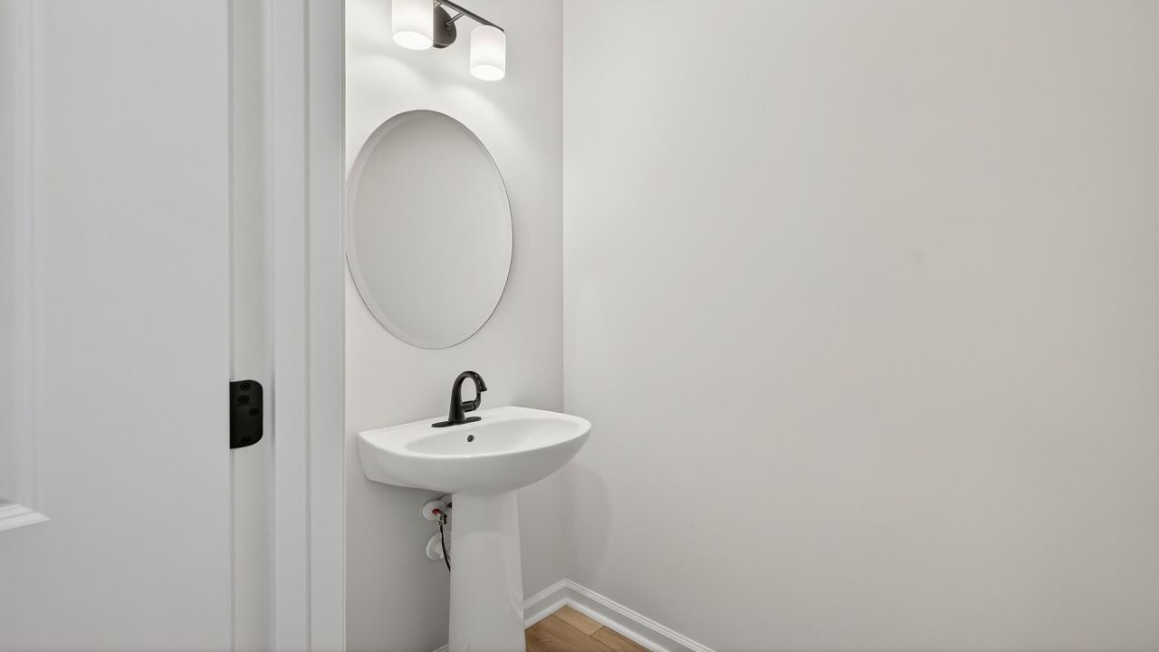 456 Cadbury Loop Photo 8