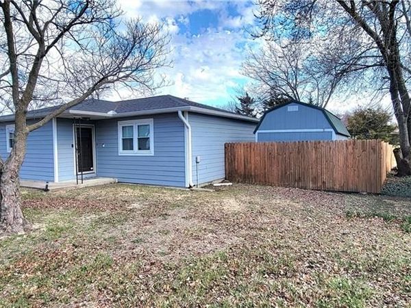 5 Prairie Drive, Iola, KS 66749