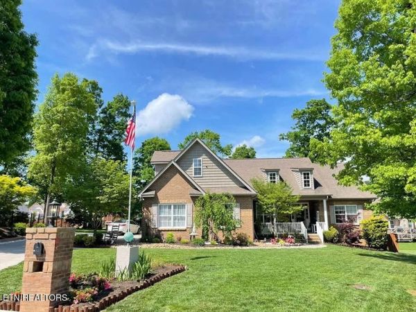 563 Yellowstone Lane, Lenoir City, TN 37771