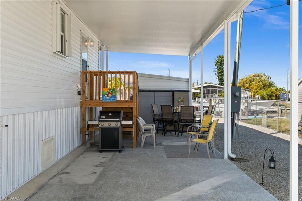 2705 Patterson Ct , Saint James City, FL 33956 Photo