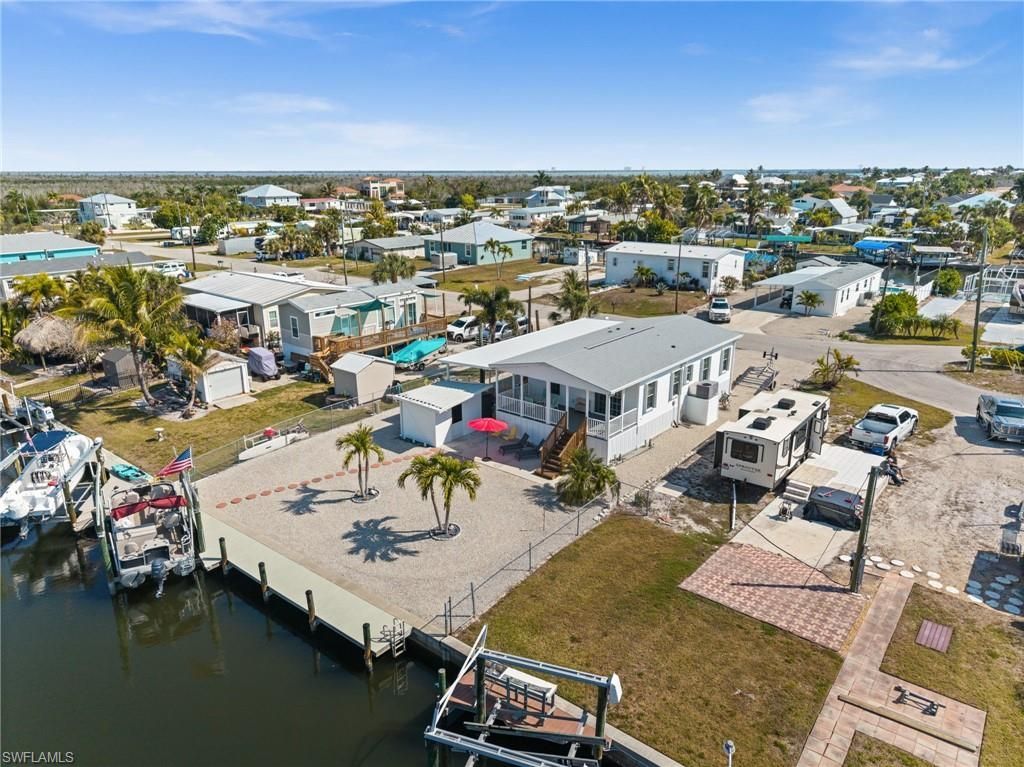 2705 Patterson Ct , Saint James City, FL 33956 Photo