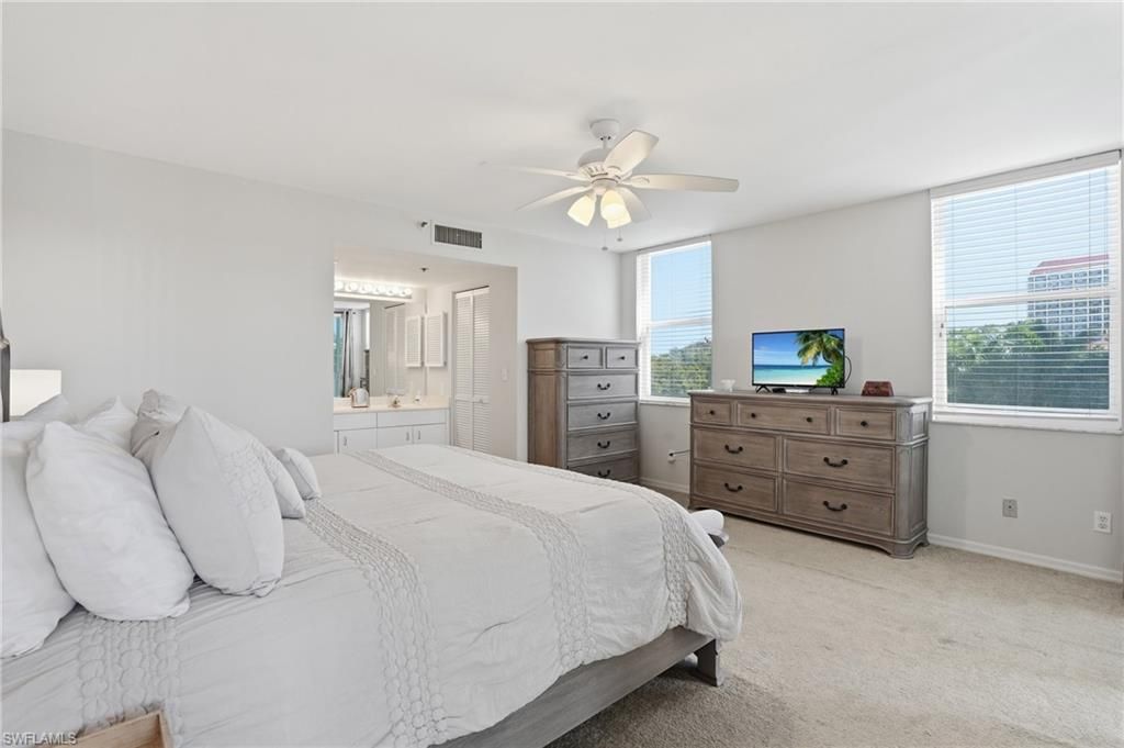 5550 Heron Point Dr, Unit 304, Naples, FL 34108 Photo