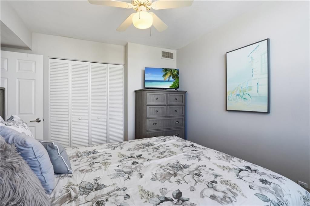5550 Heron Point Dr, Unit 304, Naples, FL 34108 Photo