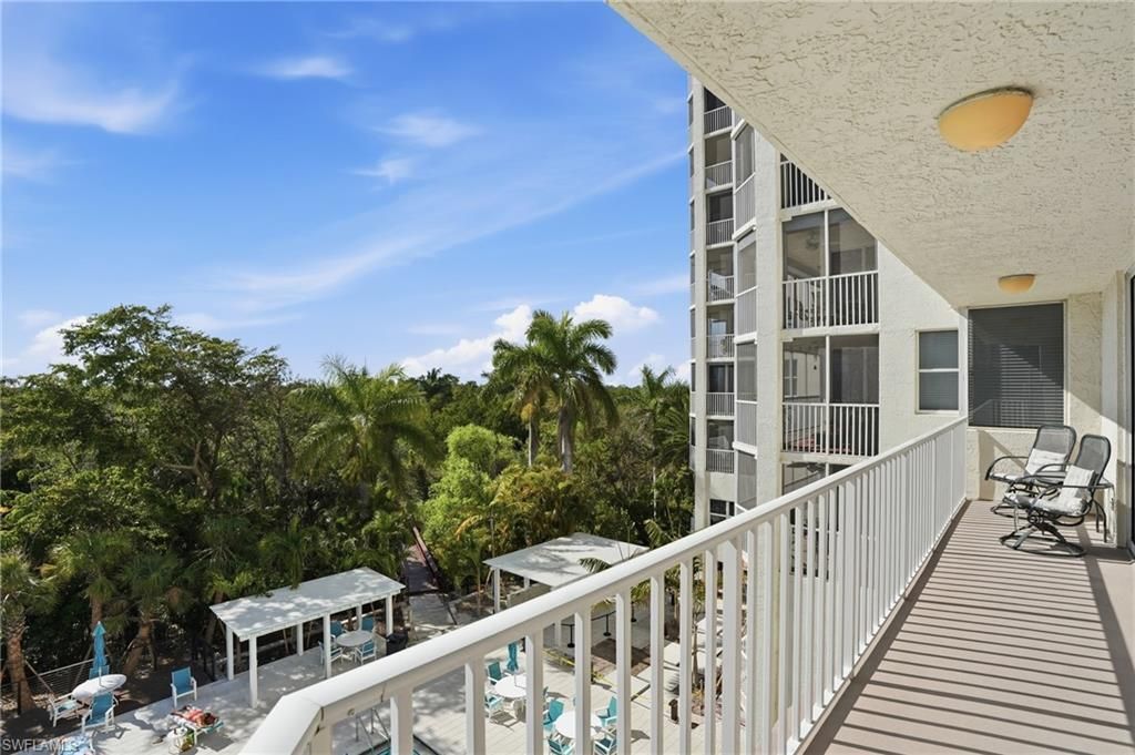 5550 Heron Point Dr, Unit 304, Naples, FL 34108 Photo