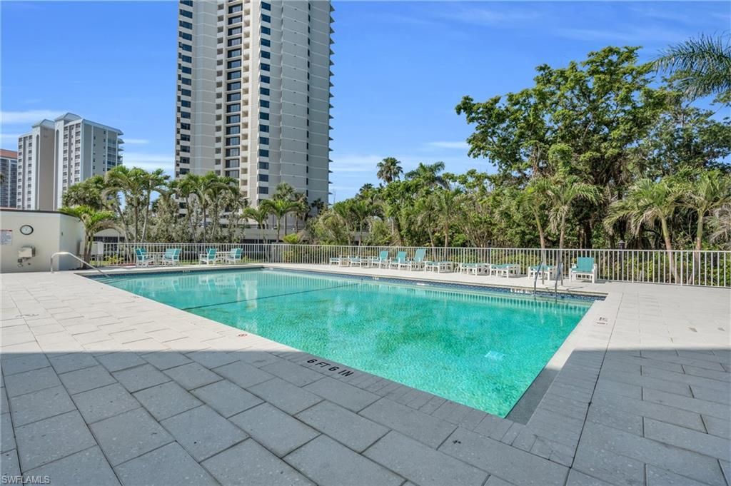5550 Heron Point Dr, Unit 304, Naples, FL 34108 Photo