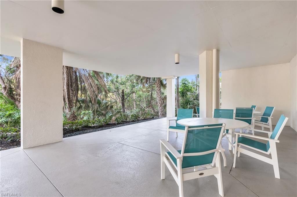 5550 Heron Point Dr, Unit 304, Naples, FL 34108 Photo