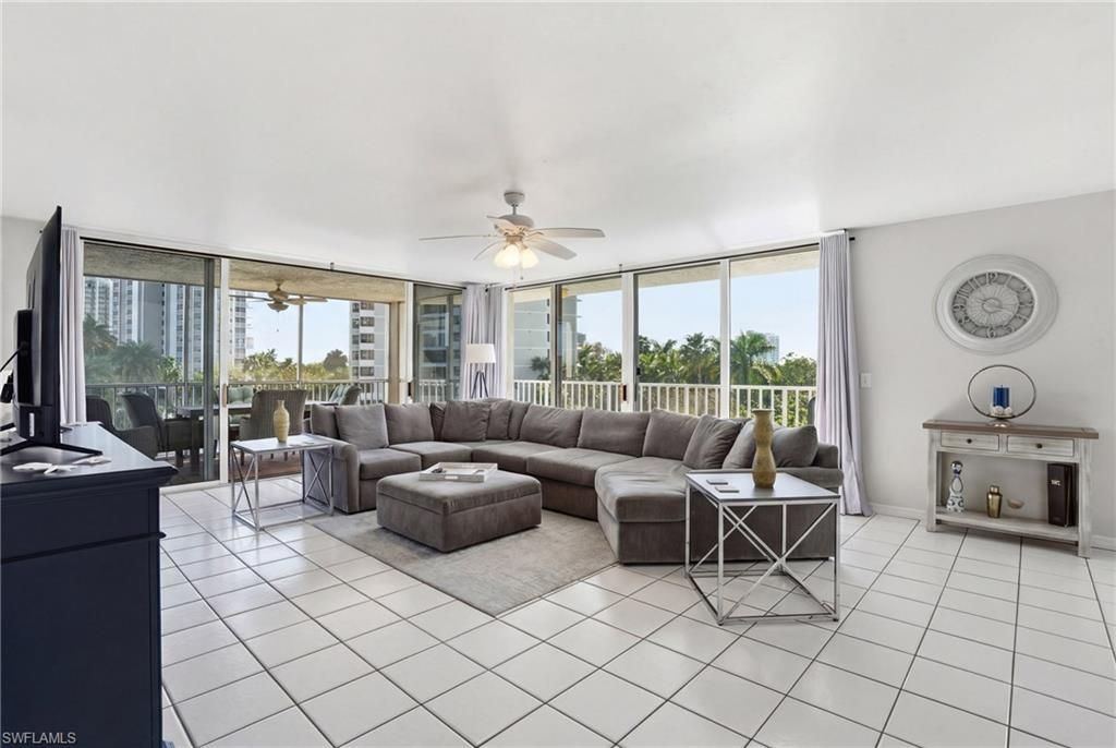 5550 Heron Point Dr, Unit 304, Naples, FL 34108 Photo