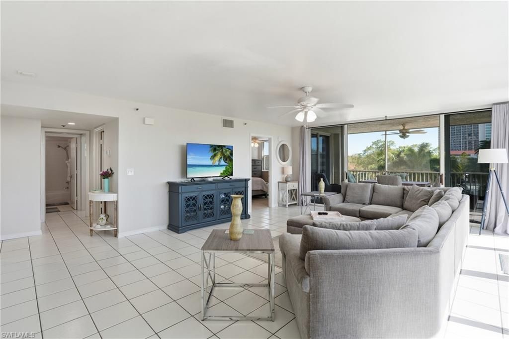 5550 Heron Point Dr, Unit 304, Naples, FL 34108 Photo
