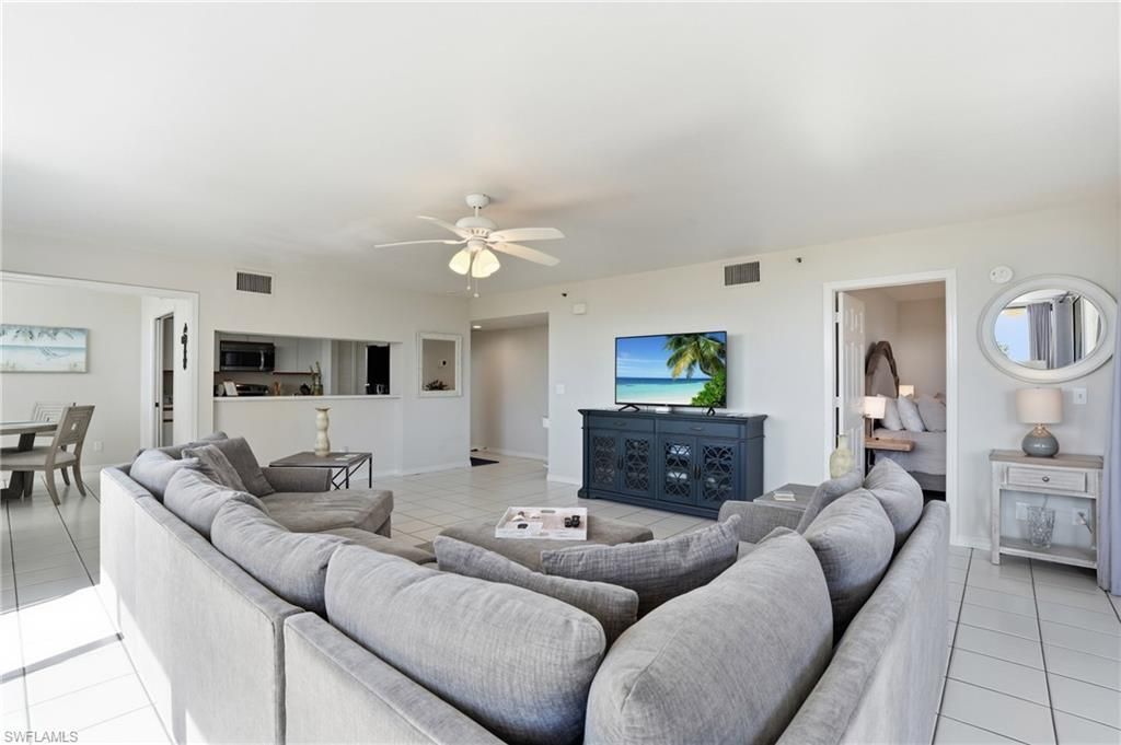5550 Heron Point Dr, Unit 304, Naples, FL 34108 Photo