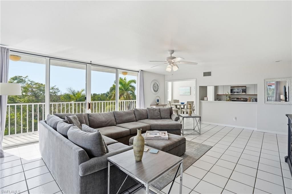 5550 Heron Point Dr, Unit 304, Naples, FL 34108 Photo
