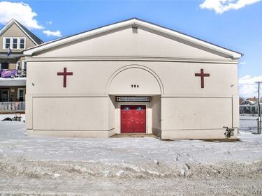 902 E Delavan Avenue, Buffalo, NY 14215