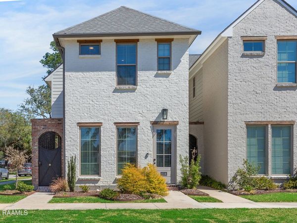 114 N Beadle Road , Lafayette, LA 70508