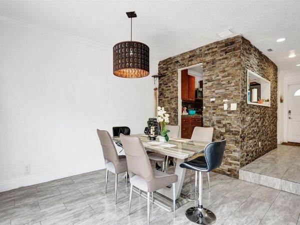 8226 NW 8th Pl, Unit 6, Fort Lauderdale, FL 33324