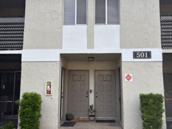 501 Gardens Dr, Unit 101, Pompano Beach, FL 33069