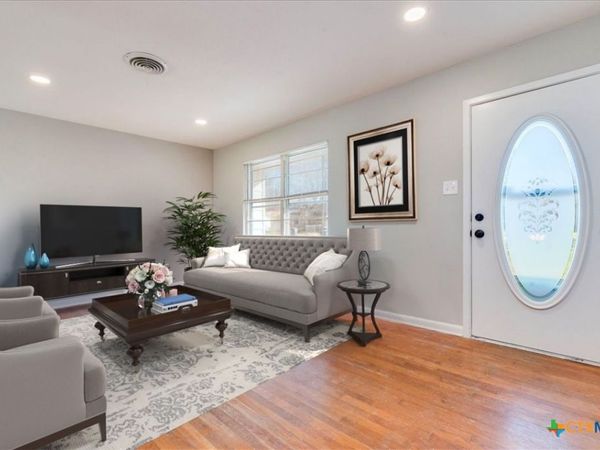 704 S 3rd Street , Copperas Cove, TX 76522