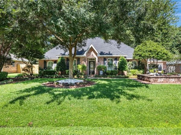 414 WESTWOOD Drive , Mandeville, LA 70471