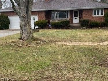 370 North Drive, Lorain, OH 44053