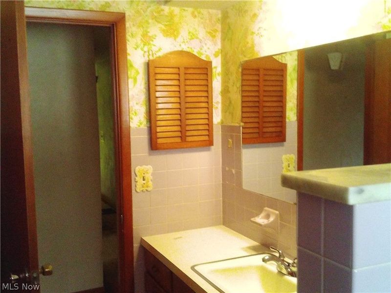 370 North Drive, Lorain, OH 44053 Photo 20