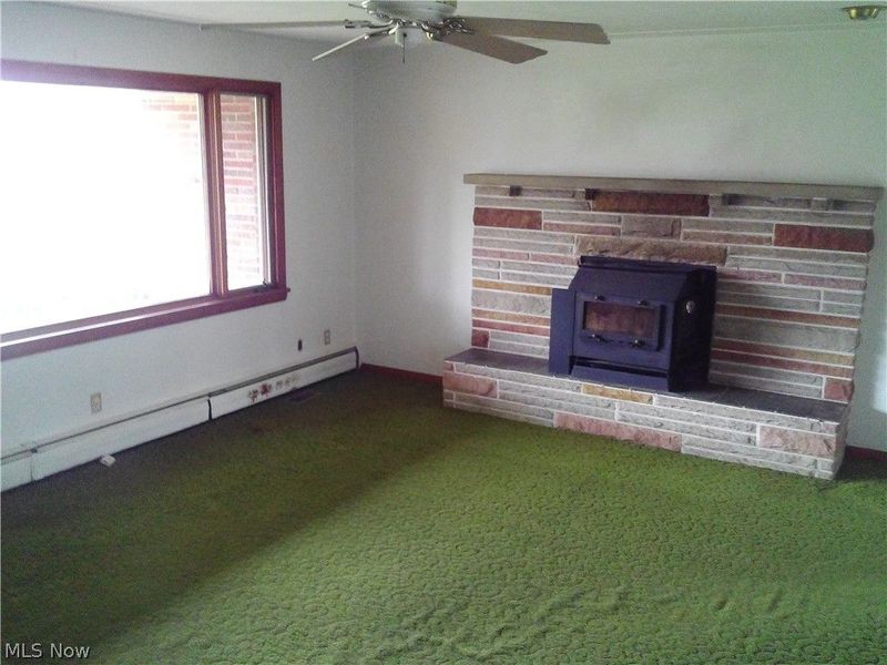 370 North Drive, Lorain, OH 44053 Photo 5