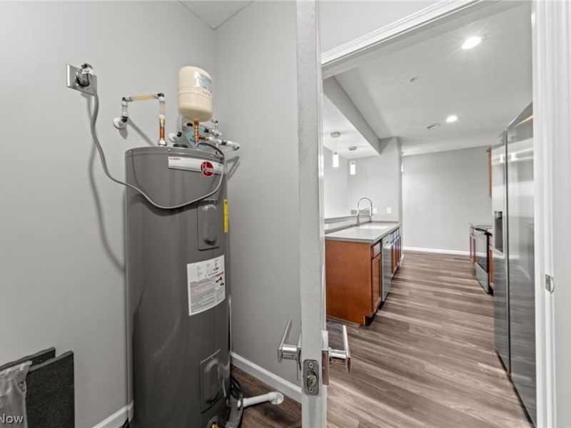 5547 Beavercrest Drive, Unit 211, Lorain, OH 44053 Photo 21