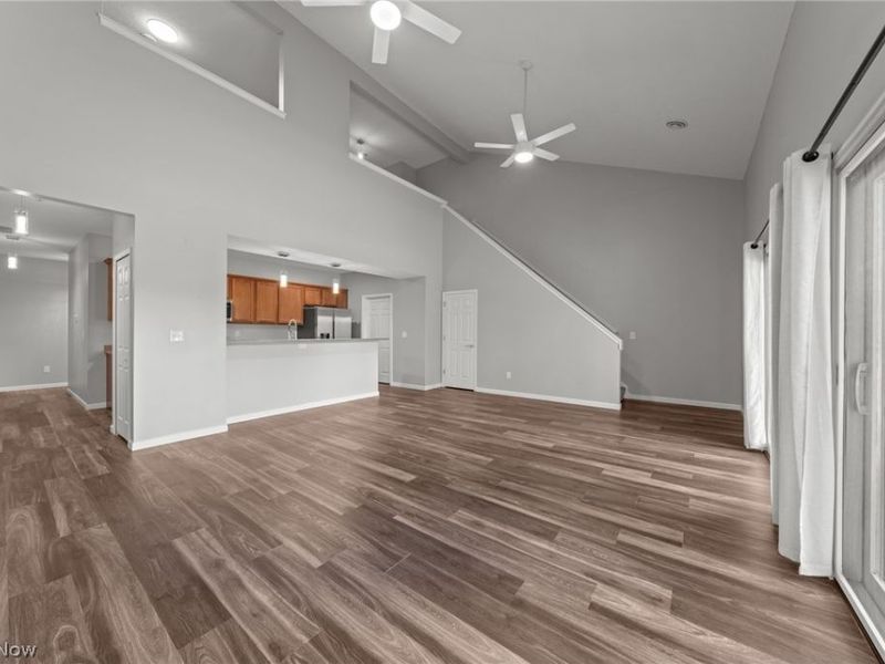 5547 Beavercrest Drive, Unit 211, Lorain, OH 44053 Photo 25