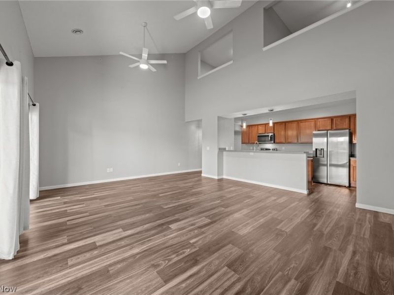 5547 Beavercrest Drive, Unit 211, Lorain, OH 44053 Photo 26