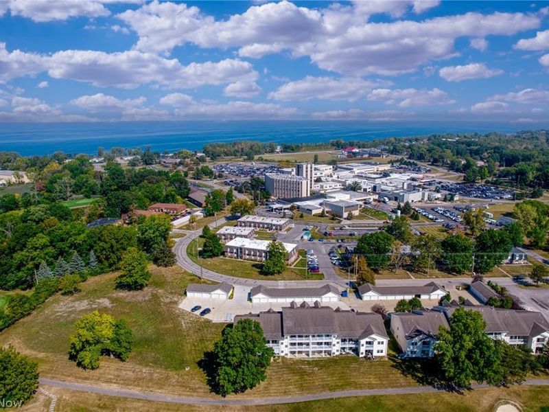 5547 Beavercrest Drive, Unit 211, Lorain, OH 44053 Photo 47