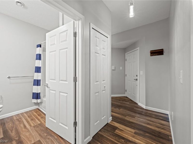 5547 Beavercrest Drive, Unit 211, Lorain, OH 44053 Photo 6