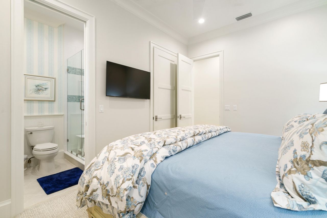 134 N Rolling Hill Road, Tavernier, FL 33070 Photo