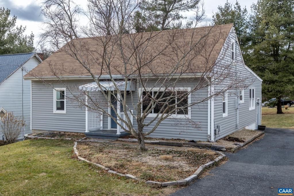 112 Lee St, Staunton, VA 24401 Main Photo