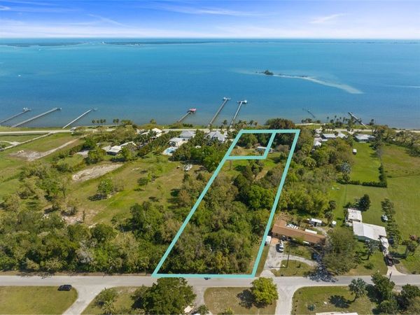 13095 N Indian River Drive, Sebastian, FL 32958