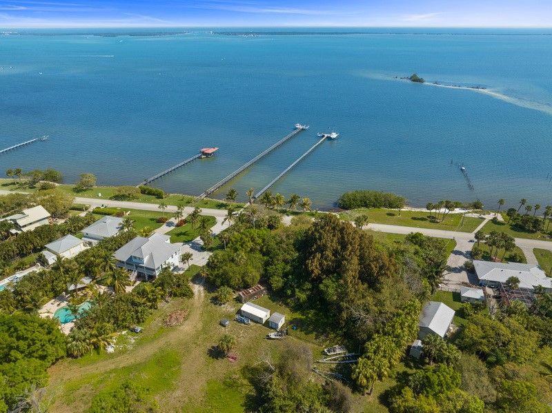 13095 N Indian River Drive, Sebastian, FL 32958 Photo