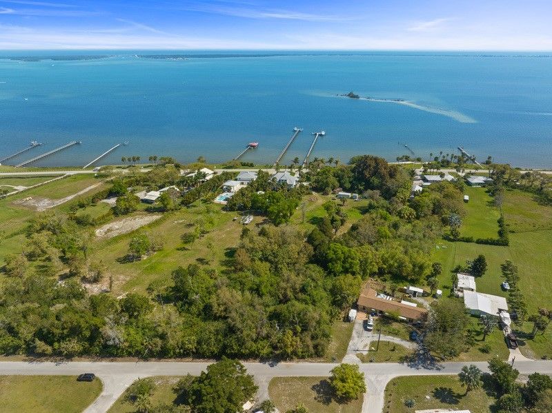 13095 N Indian River Drive, Sebastian, FL 32958 Photo