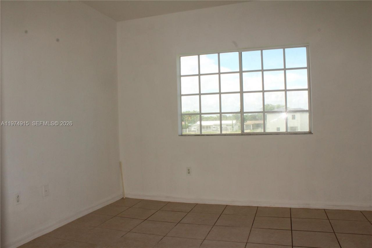 10937 SW 181st Ter, Miami, FL 33157 Photo