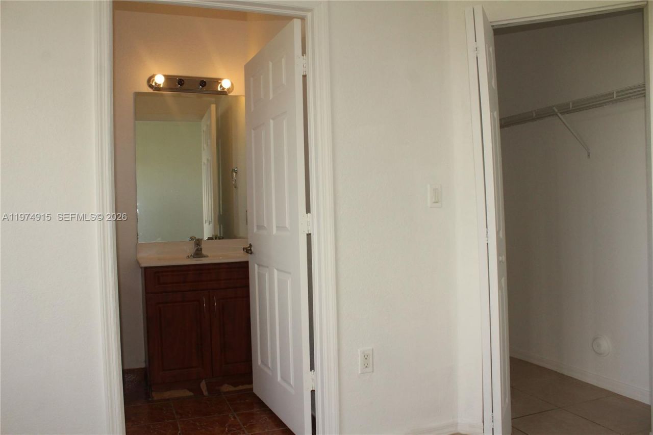 10937 SW 181st Ter, Miami, FL 33157 Photo