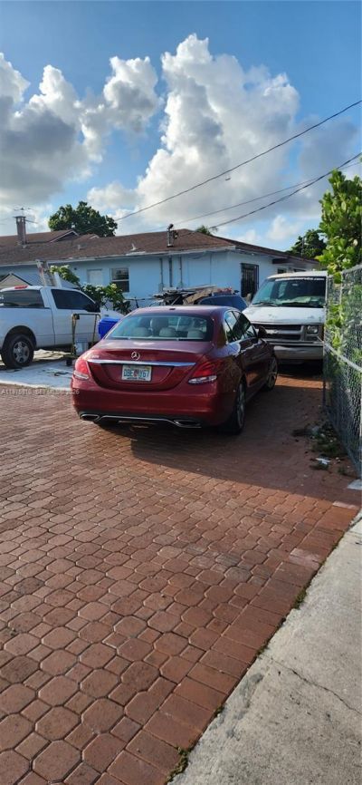 150 NW 17th Ct , Miami, FL 33125 Photo