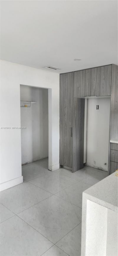 150 NW 17th Ct , Miami, FL 33125 Photo