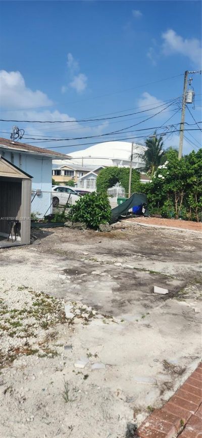 150 NW 17th Ct , Miami, FL 33125 Photo