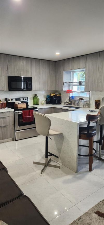 150 NW 17th Ct, Miami, FL 33125 Photo